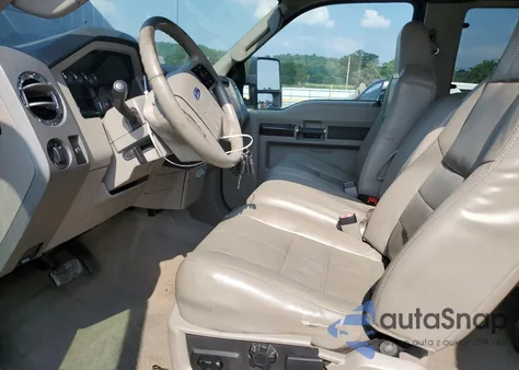 2008 Ford F250 Super Duty z USA, uszkodzony, nr VIN 1FTSX21R38EC97258